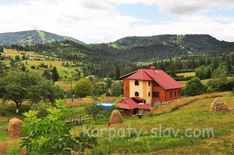 Zacharovany Karpaty Lodge