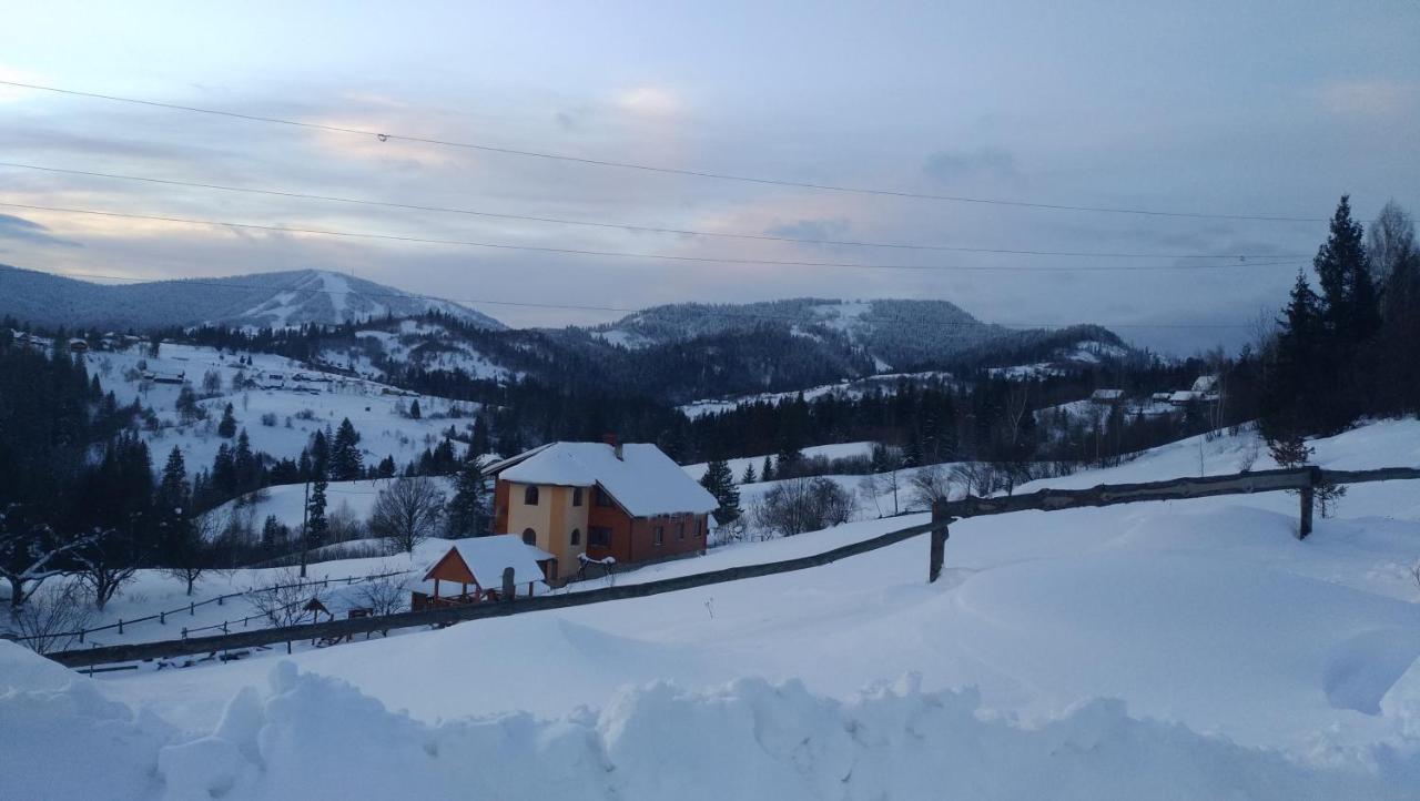 Zacharovany Karpaty Lodge *